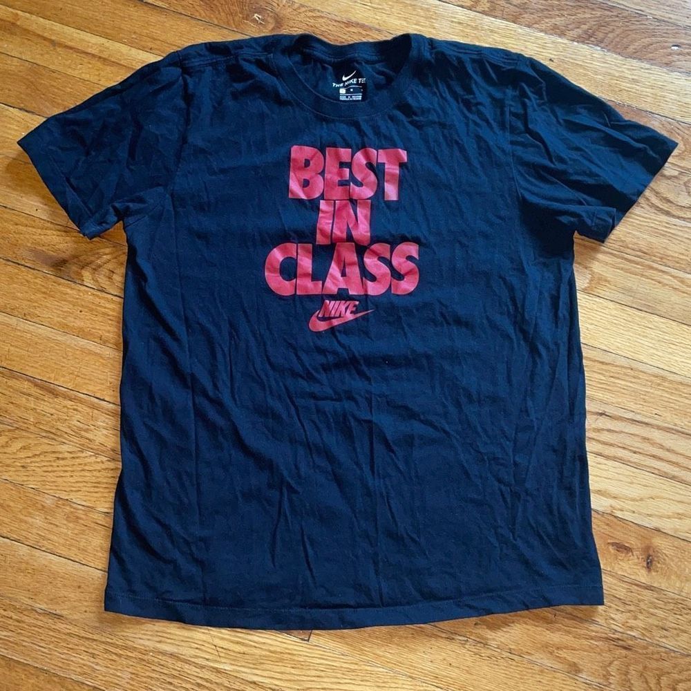 Nike T-Shirt Size Medium